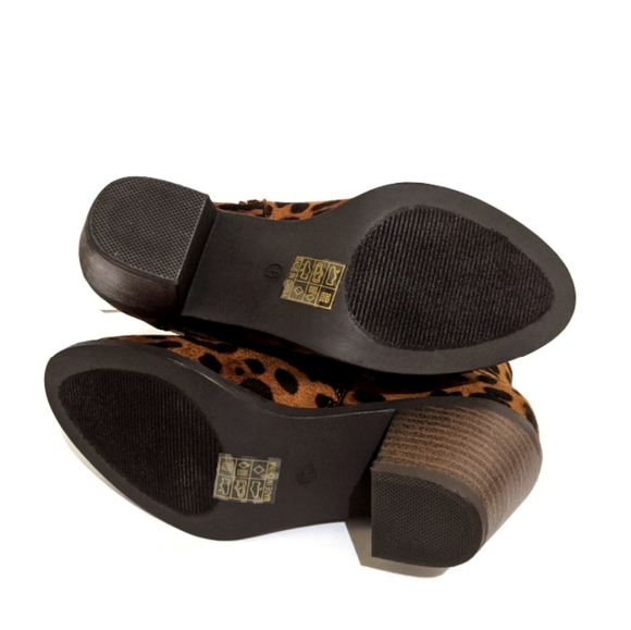 Leopard Heel Ankle Booties - Picture 7 of 7